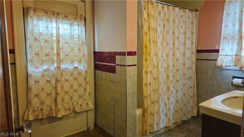 Tiny photo for 387 E York Street, Akron, OH 44310 (MLS # 5209345)