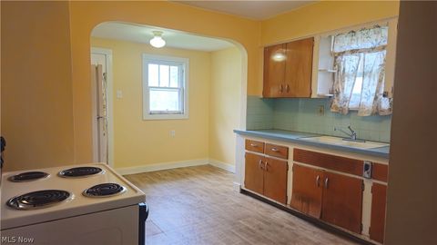 Tiny photo for 387 E York Street, Akron, OH 44310 (MLS # 5209345)