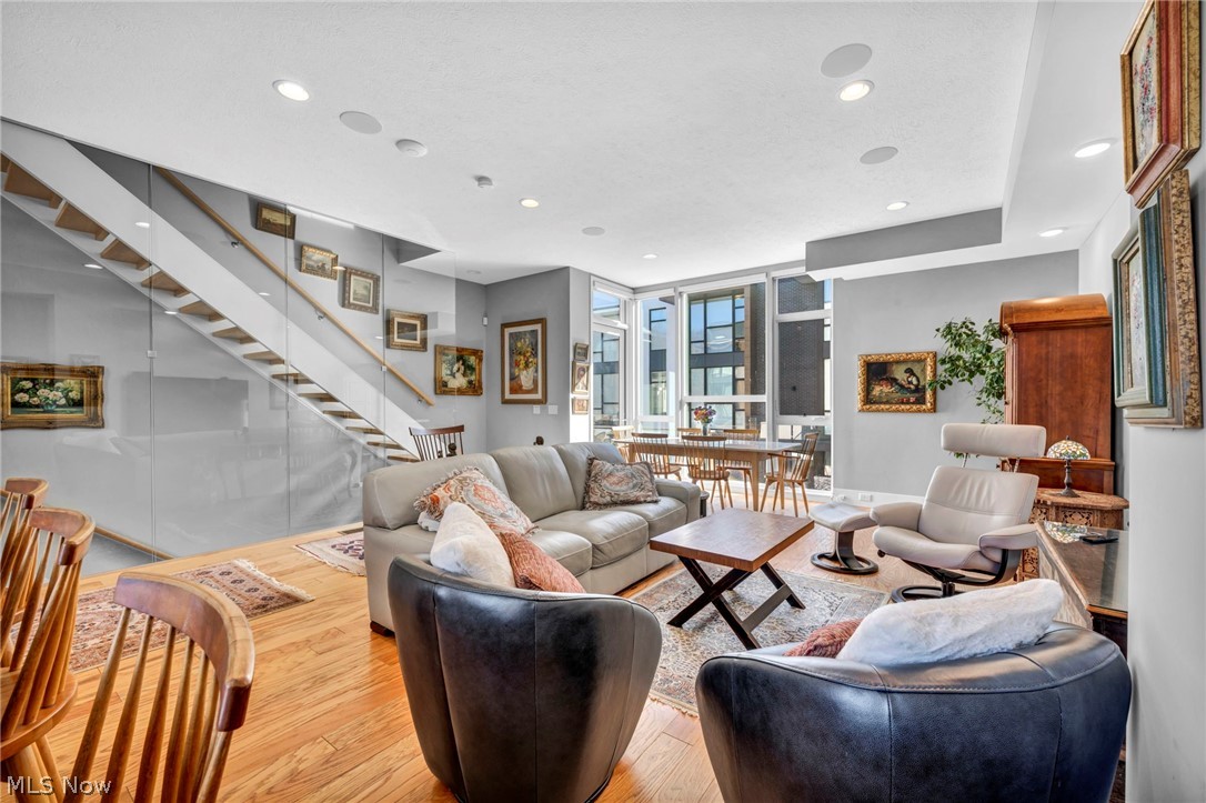 95 Lake Sub - Residential