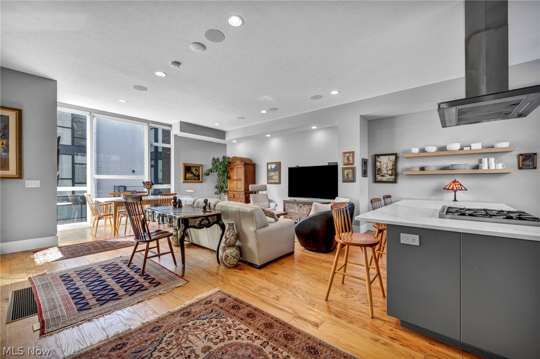 95 Lake Sub - Residential