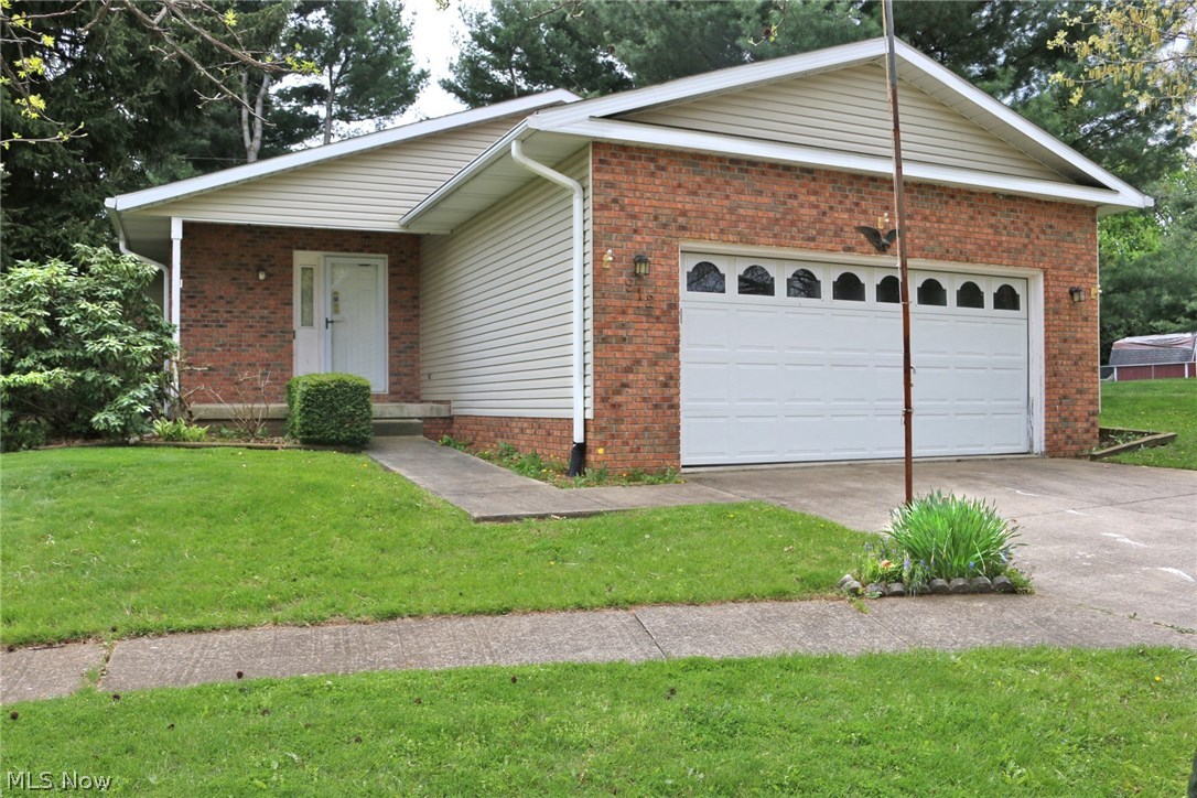 Country Club Estates - Residential