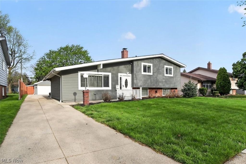 Photo of 1178 Golden Gate Boulevard, Mayfield Heights, OH 44124 (MLS # 5204913)