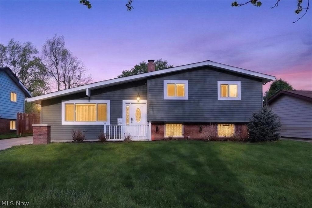 Photo of 1178 Golden Gate Boulevard, Mayfield Heights, OH 44124 (MLS # 5204913)