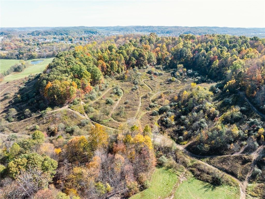 Photo of 4502 Belden Drive, Uhrichsville, OH 44683 (MLS # 5168064)