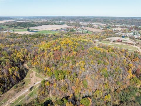 4502 Belden Drive Uhrichsville OH 44683