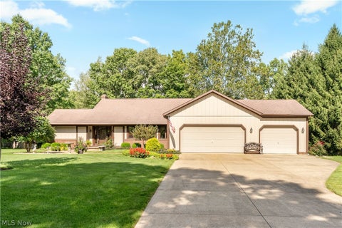 Homes For Sale - 12969 Robinwood Street<br/> Alliance, OH 44601