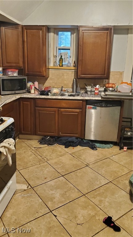 Benedict & Roots - Residential Income