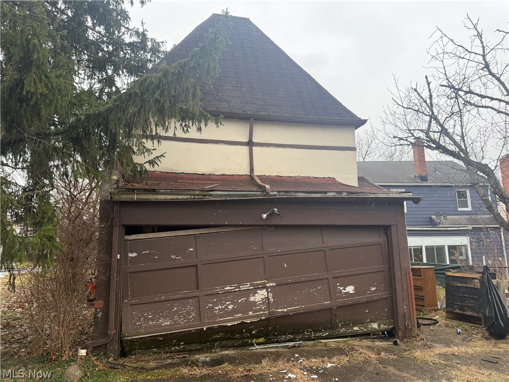 16321 Stockbridge Avenue