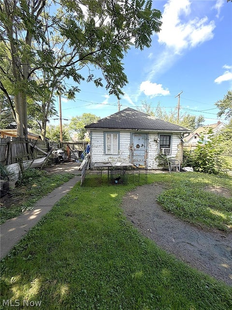 Tiny photo for 3798 W 38th Street, Cleveland, OH 44109 (MLS # 5240737)
