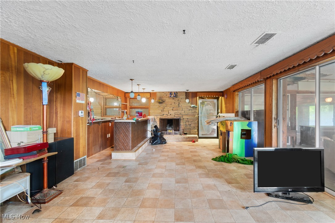 A J Heiman Sub/1st Add - Residential