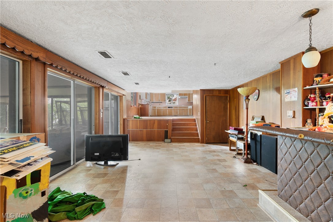 A J Heiman Sub/1st Add - Residential