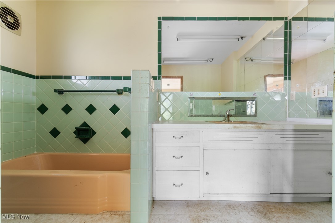 A J Heiman Sub/1st Add - Residential