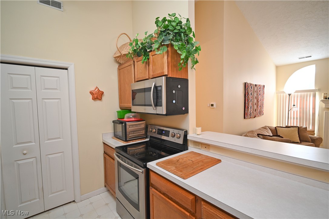 Woodland Chase Eastwood Condo - Residential