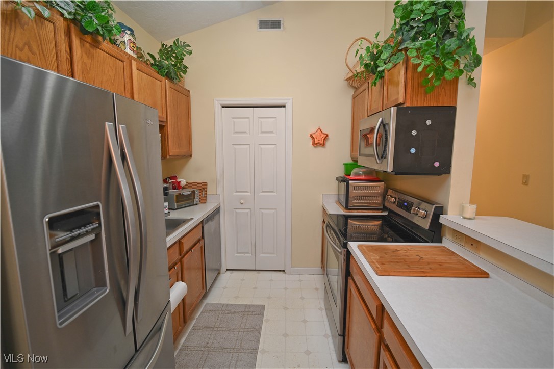 Woodland Chase Eastwood Condo - Residential