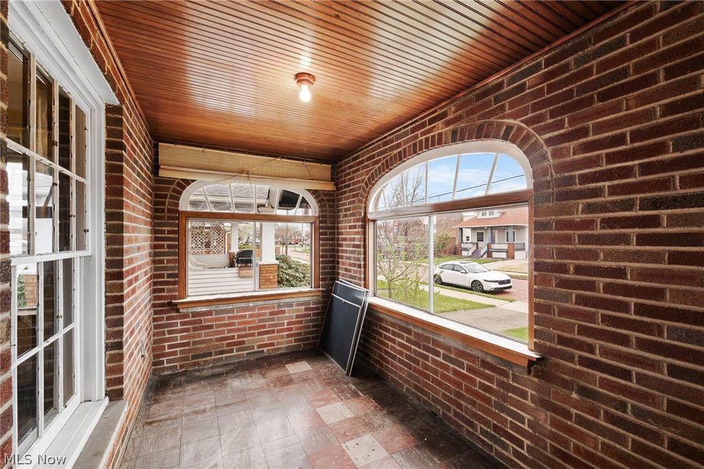 Photo of 3321 Archmere Avenue, Cleveland, OH 44109 (MLS # 5200858)