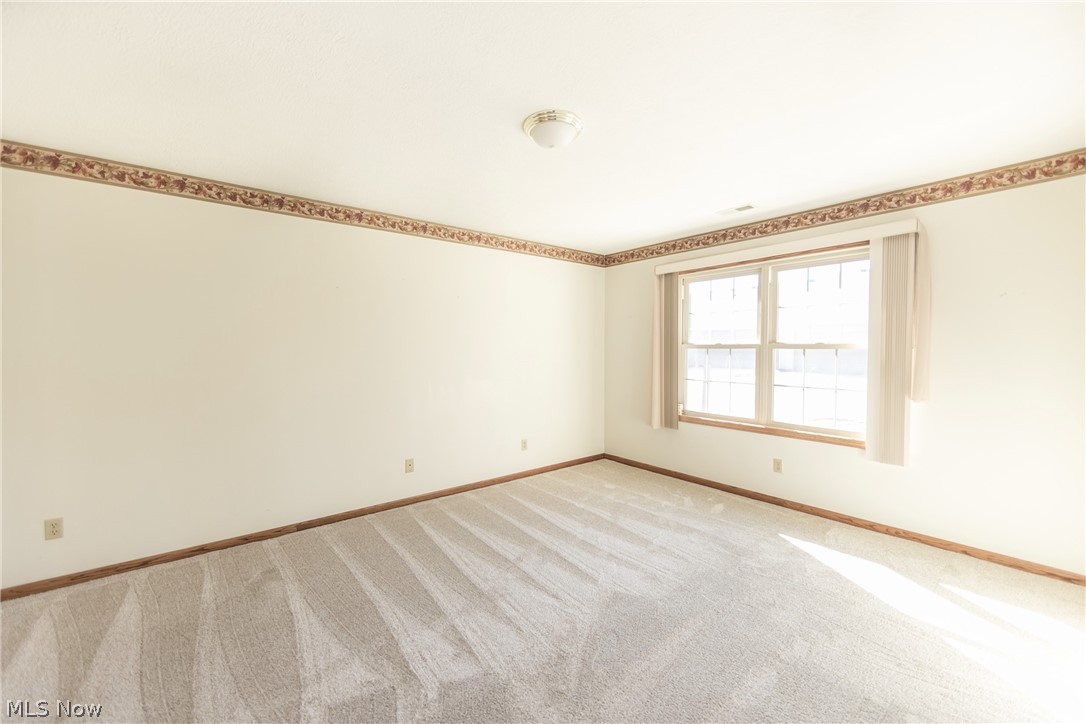 Villas/Buckingham Gate Condo - Residential