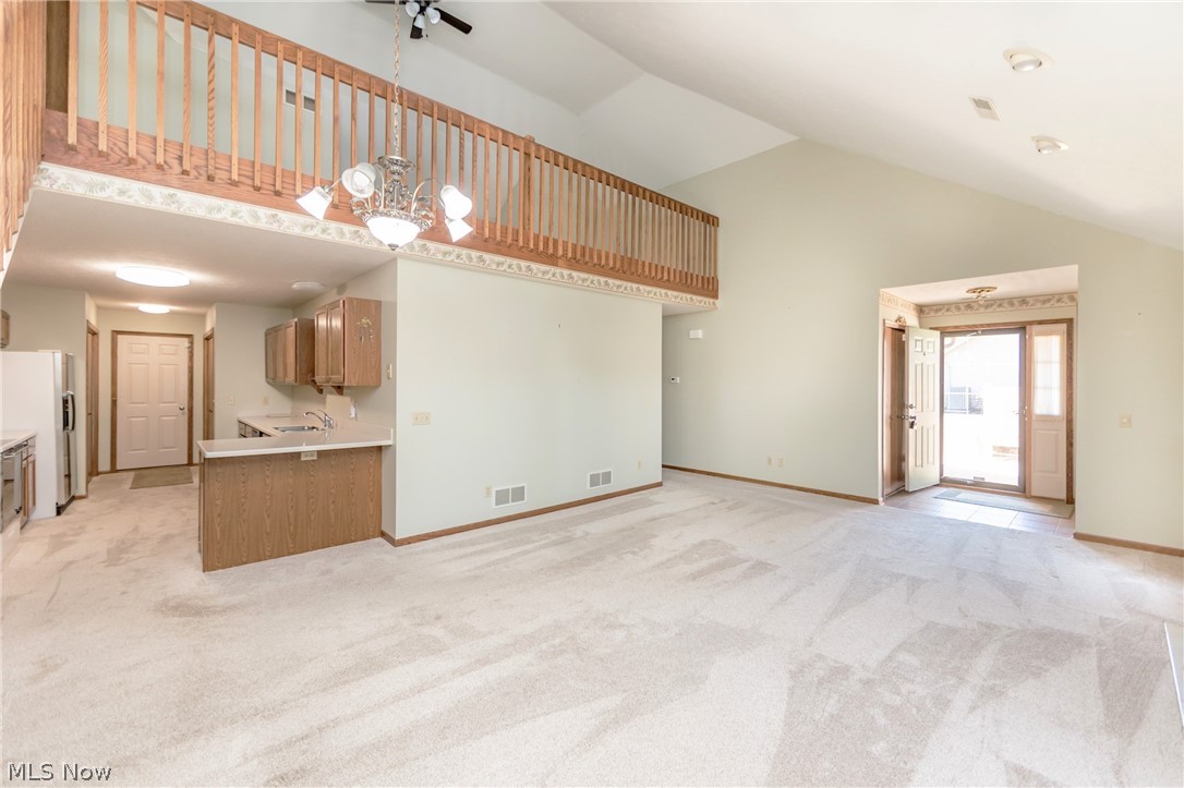 Villas/Buckingham Gate Condo - Residential