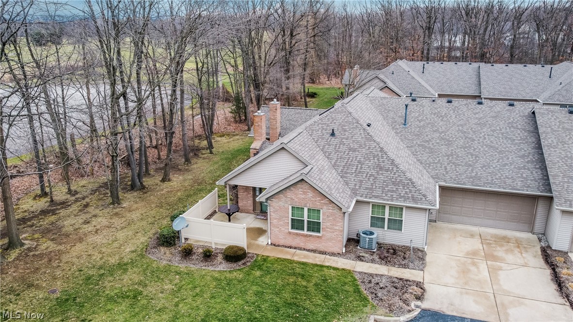 Villas/Buckingham Gate Condo - Residential