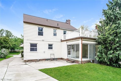 Tiny photo for 2371 Loyola Road, University Heights, OH 44118 (MLS # 5209197)