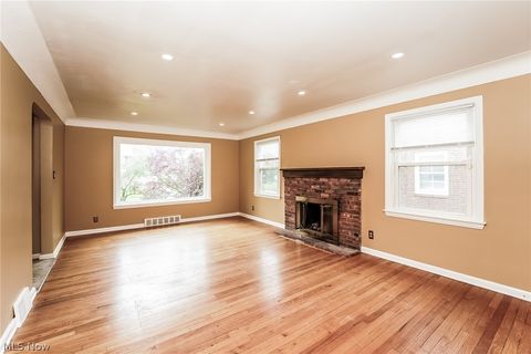 Tiny photo for 2371 Loyola Road, University Heights, OH 44118 (MLS # 5209197)