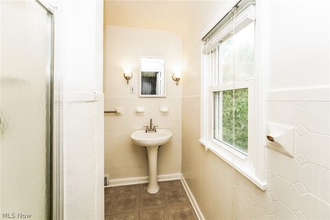 Tiny photo for 2371 Loyola Road, University Heights, OH 44118 (MLS # 5209197)