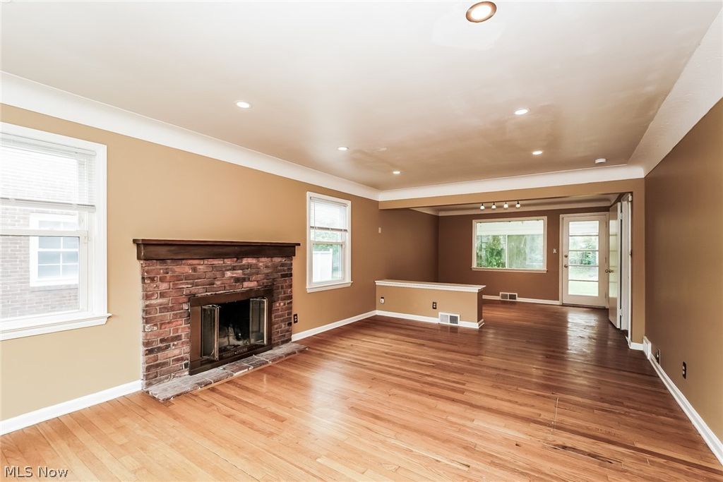 Photo of 2371 Loyola Road, University Heights, OH 44118 (MLS # 5209197)