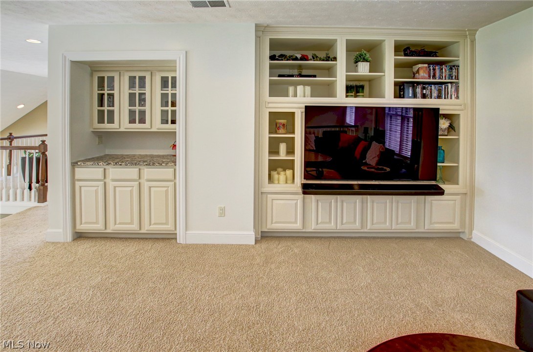 Legacy Pointe #5 Condos - Residential