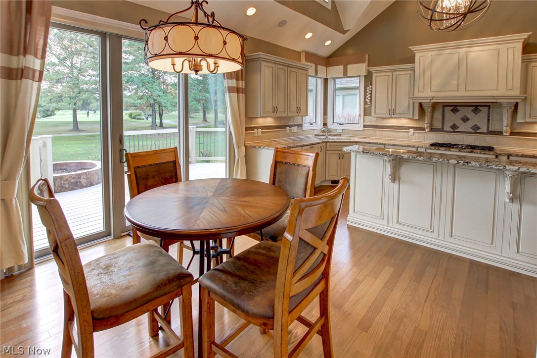 Legacy Pointe #5 Condos - Residential