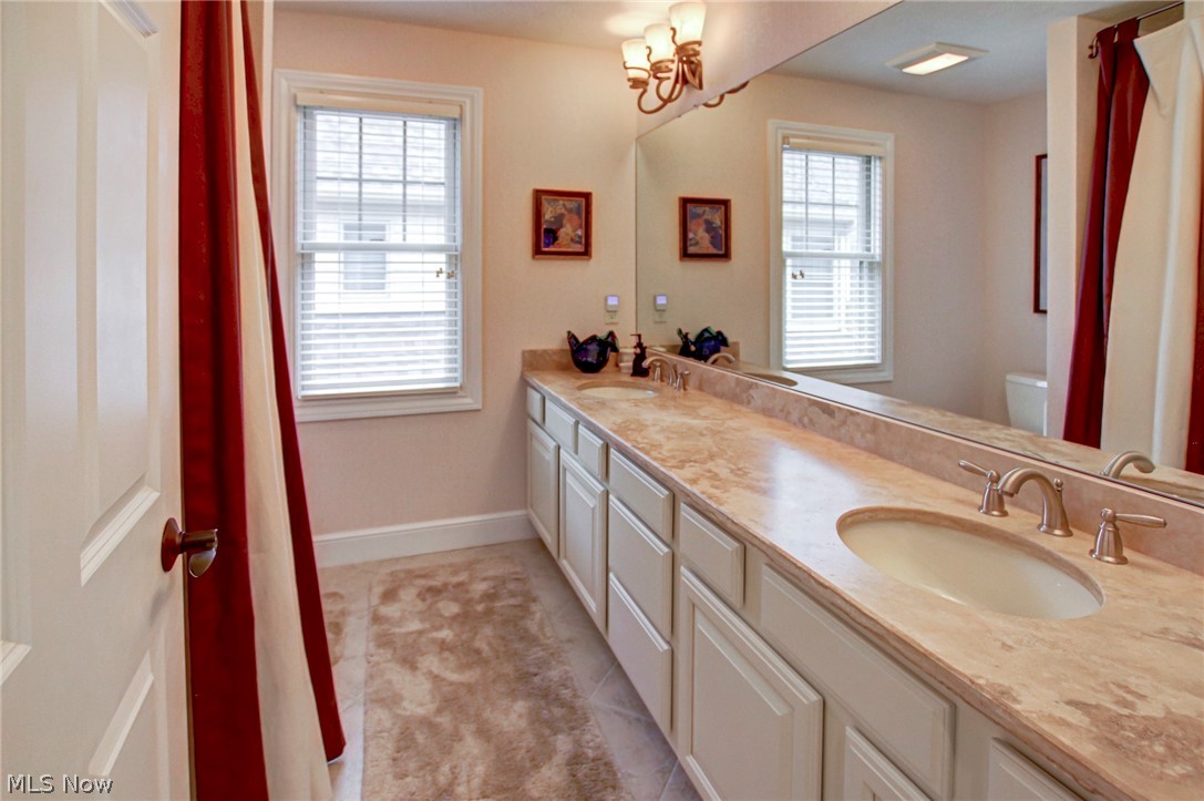 Legacy Pointe #5 Condos - Residential