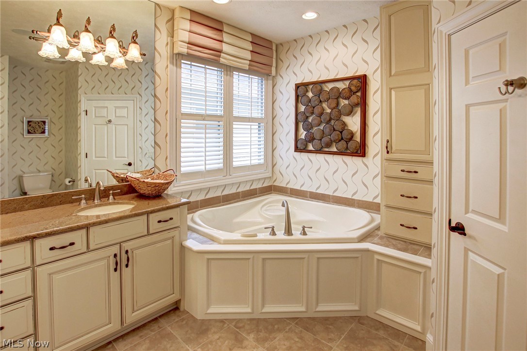 Legacy Pointe #5 Condos - Residential