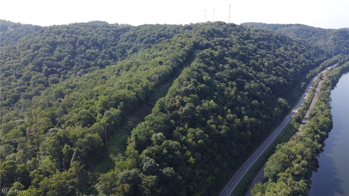 Ohio River Boulevard, New Cumberland, West Virginia image 2