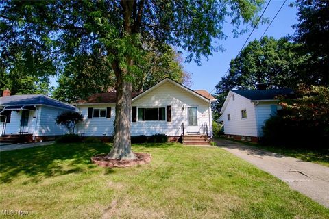 29329 Beechwood Drive, Wickliffe, OH 44092 - #: 5068318