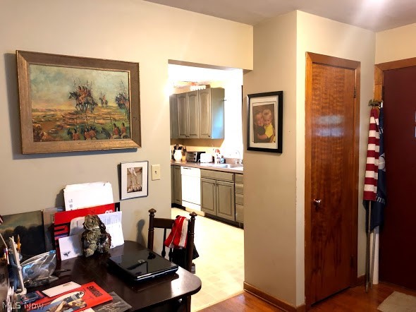 Village/Burton - Residential