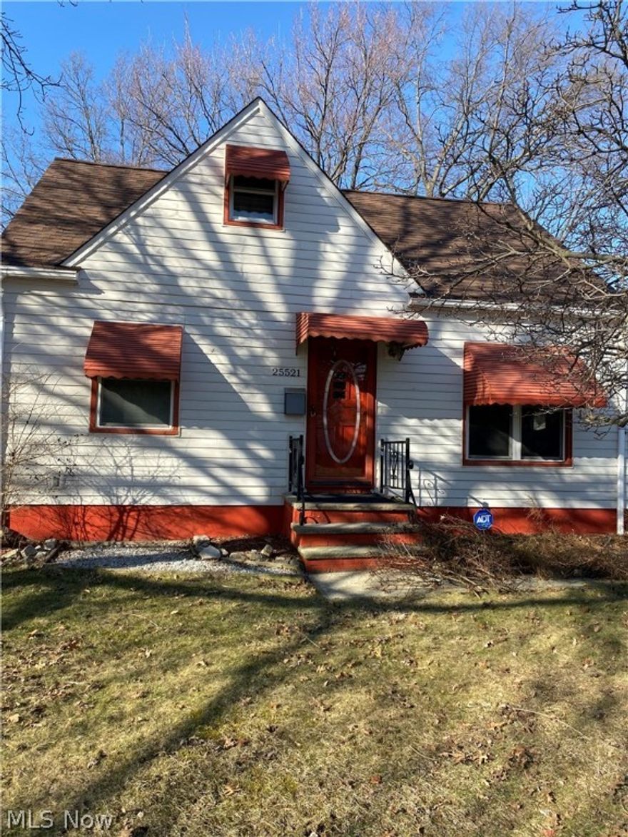 Come stop in and take a look at this overly big Bungalow just minutes away from Lake Erie. This is a 3 bedrooms /1.5 Bathroom / 2195sqft of usable living space. The 2nd floor is finished into the master bedroom with several windows to allow for natural light. On the main floor the back of the house was bumped out to give more space. Leading out the back doors to your big back pouch where you can entertain or enjoy watching the kids play in the back yard in the soon to be nicer weather. The Back yard is fully fenced in with a shed to store yard tools and supplies. 

The basement is in 2 sections the Rec room and the laundry room. 

This house has space

Seller is ordering the POS and it will be compliant