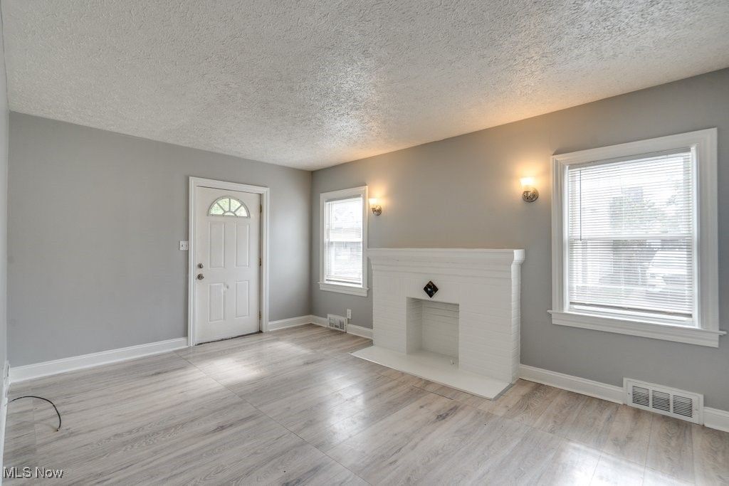 Photo of 1023 Wertz Avenue SW, Canton, OH 44710 (MLS # 5168042)