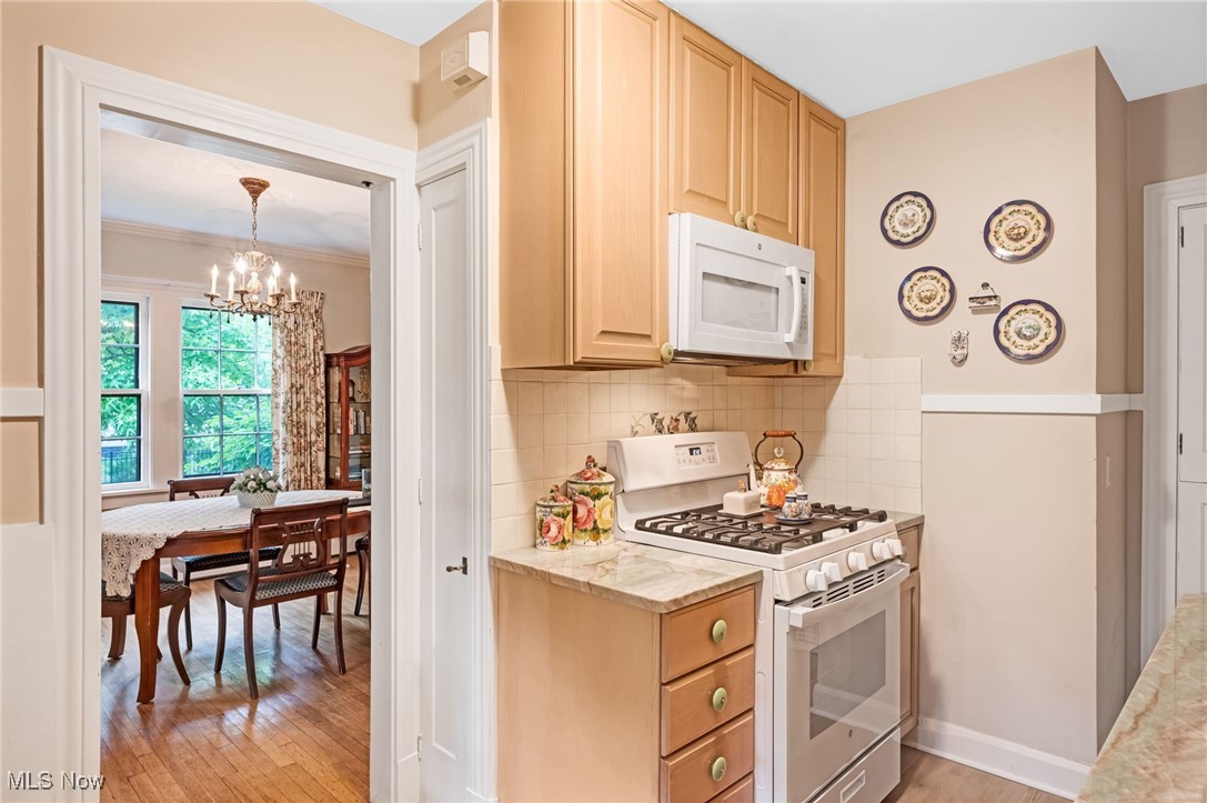 2576 S Taylor Road, Cleveland Heights, Ohio image 11