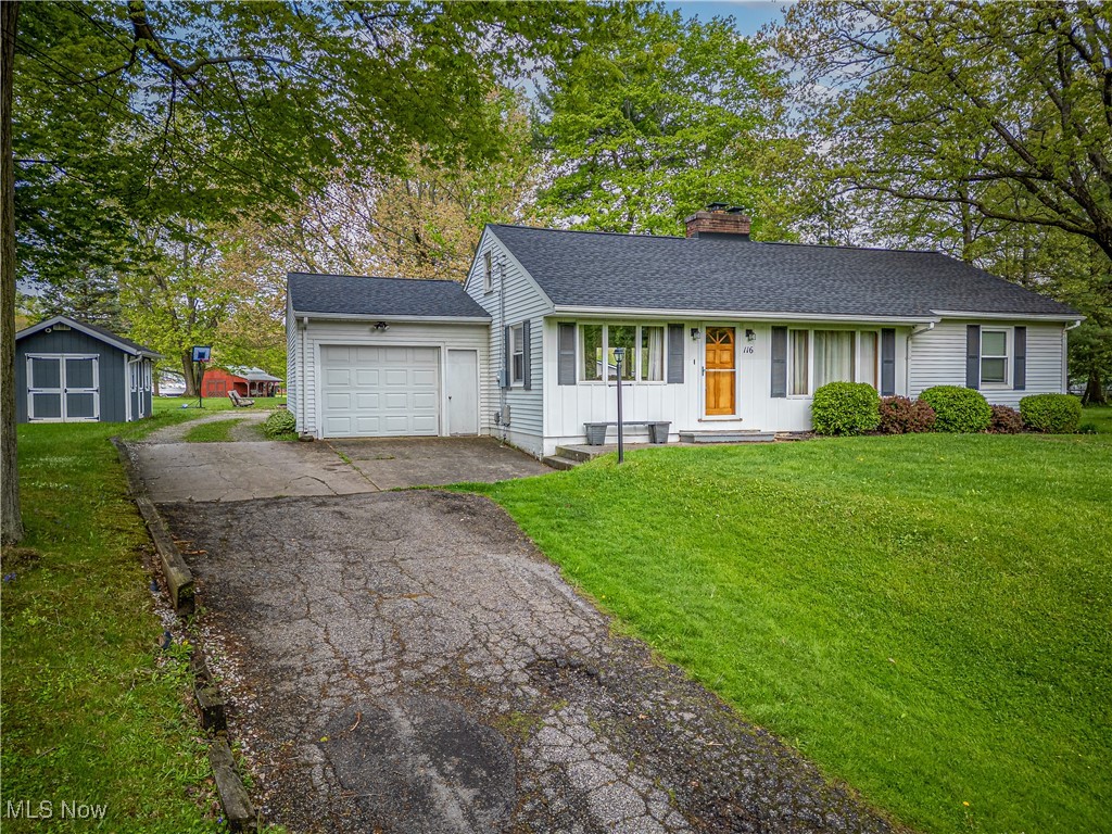 116 Idlewood Drive, Amherst, Ohio image 2