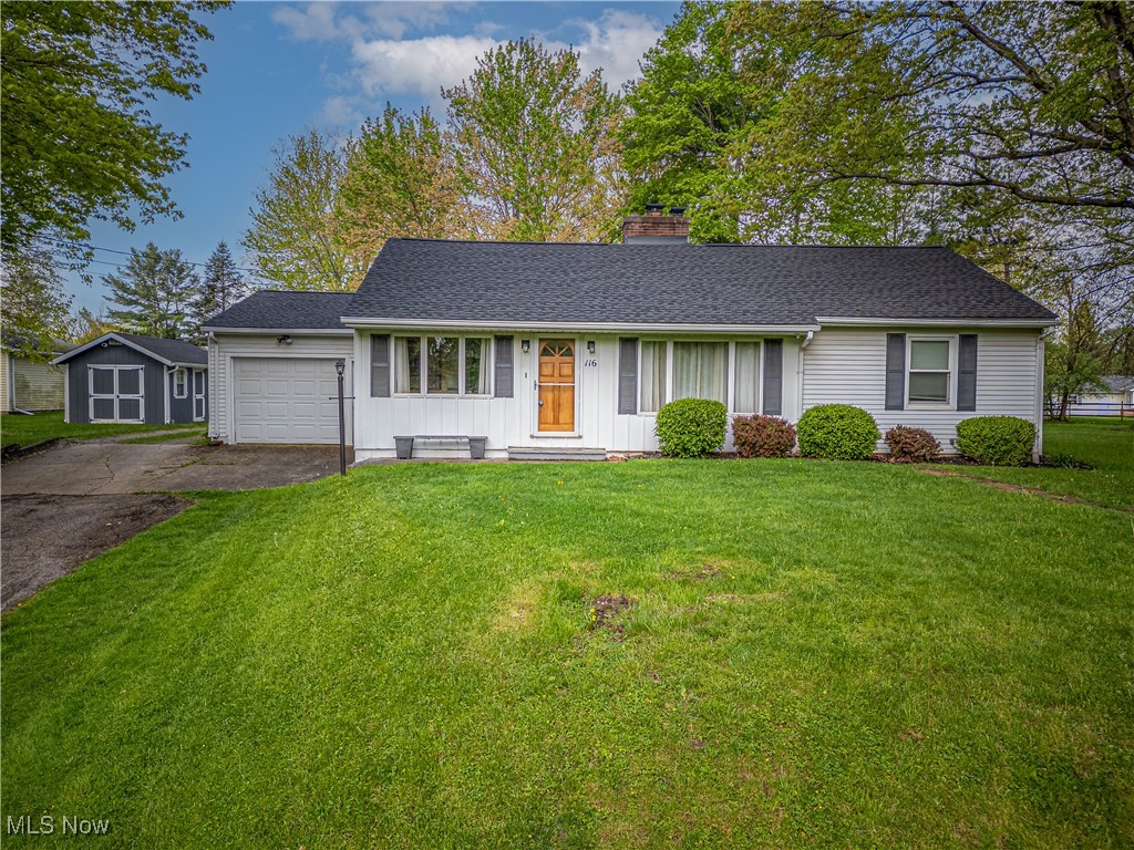 116 Idlewood Drive, Amherst, Ohio image 1