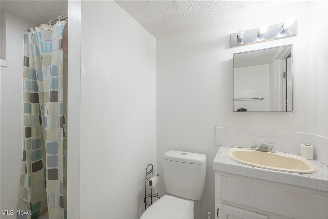 116 Idlewood Drive, Amherst, Ohio image 31