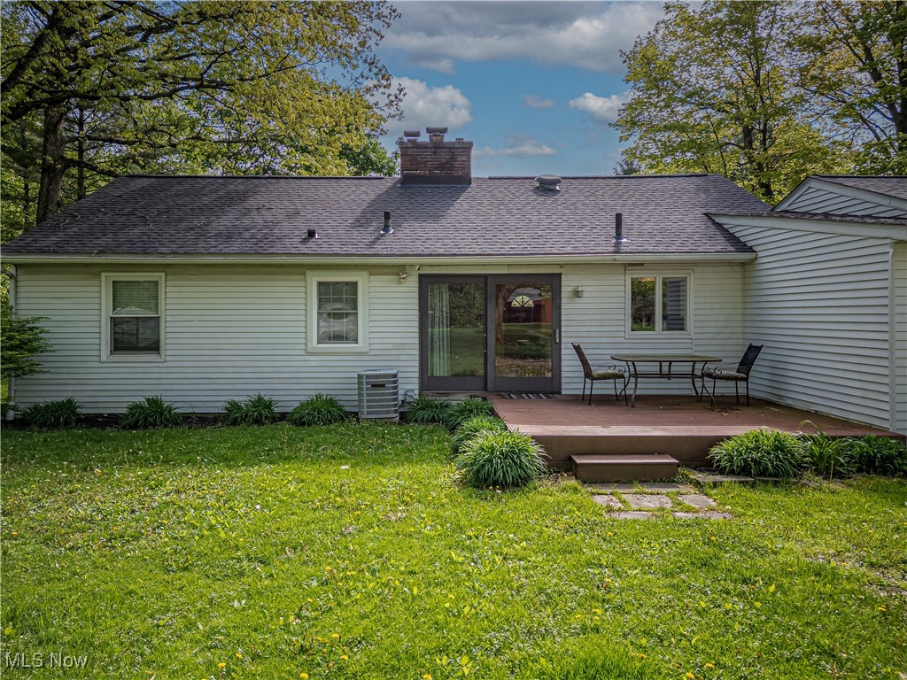 116 Idlewood Drive, Amherst, Ohio image 6