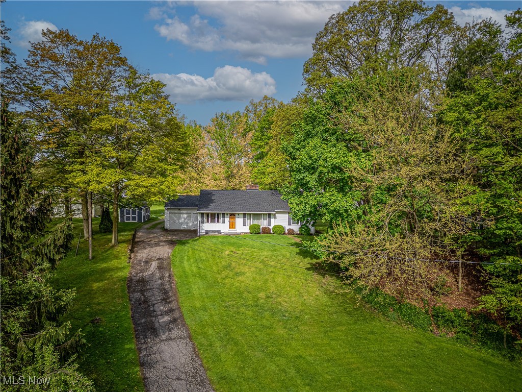 116 Idlewood Drive, Amherst, Ohio image 3