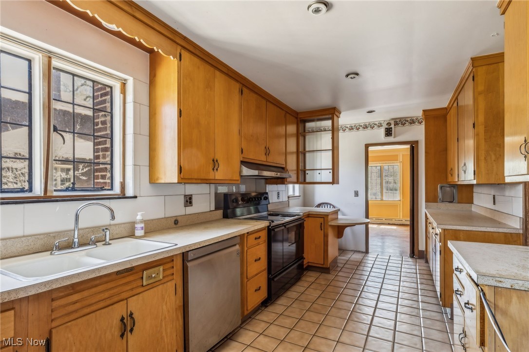 10116 Edgewater Drive, Cleveland, Ohio image 16