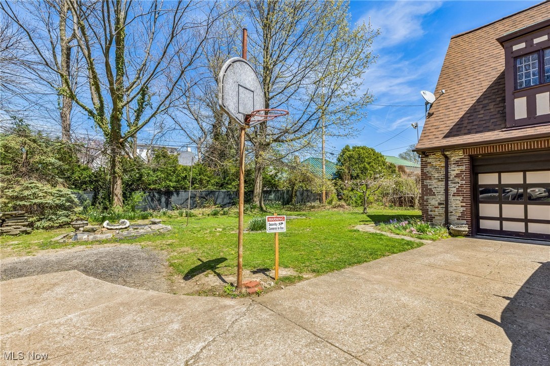 10116 Edgewater Drive, Cleveland, Ohio image 42