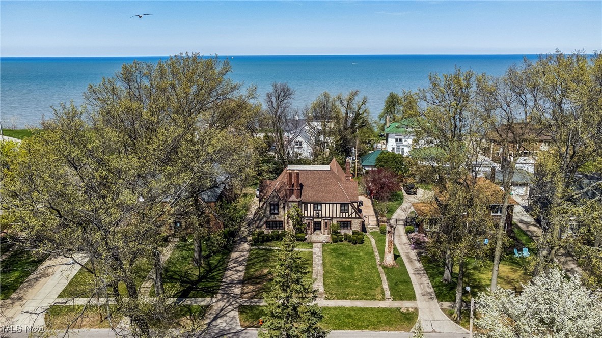 10116 Edgewater Drive, Cleveland, Ohio image 2