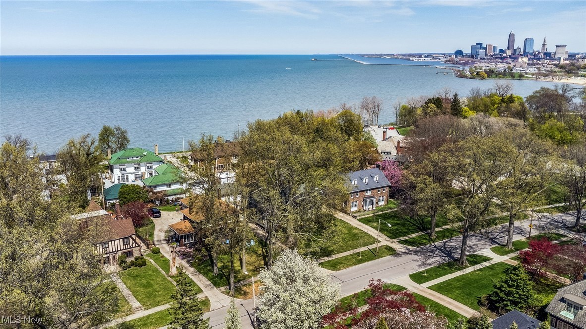 10116 Edgewater Drive, Cleveland, Ohio image 3
