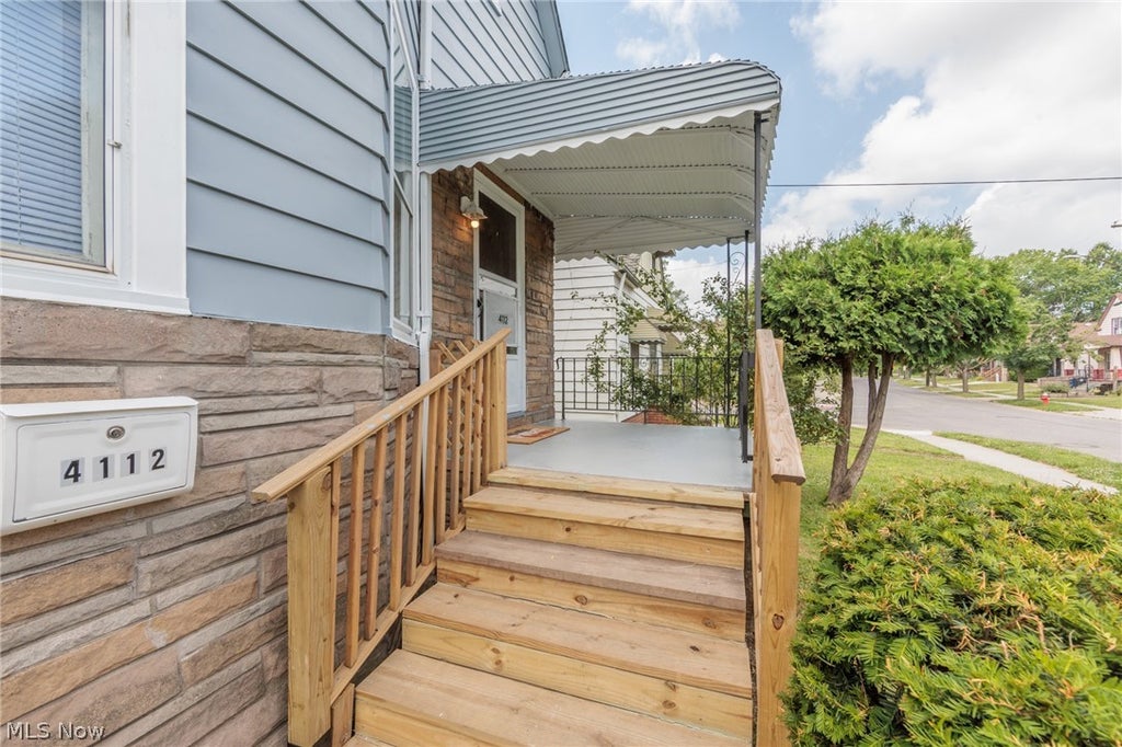 Photo of 4112 Cullen Drive, Cleveland, OH 44105 (MLS # 5223923)