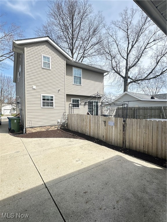 950 Waverly Road, Eastlake, Ohio image 4