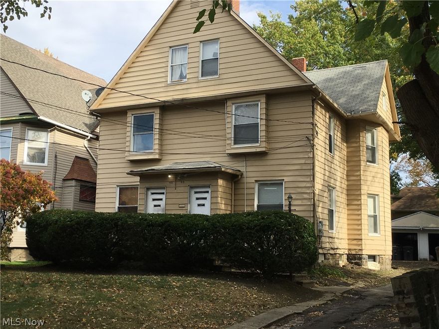 Adorable second floor bedroom with charm, vinyl flooring throughout, and decorated with neutral colors.  Conveniently located near the University of Akron, the expressway, restaurants , and the hospital.  This one bedroom apartment has decent living room area, bedroom with closet, full kitchen and full size bath. Off street parking available. Garage available with extra fee. Shared laundry available in building. Owner pays all utilities. All applicants need to apply online with a $35 application fee.