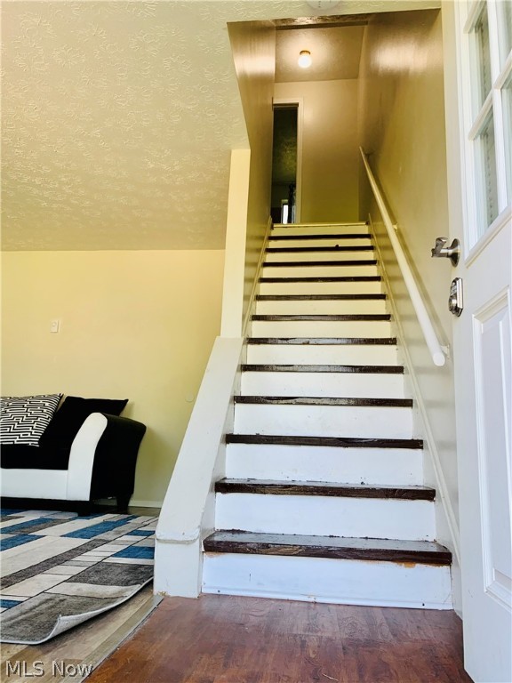 Hoy Lo Mae - Residential Income