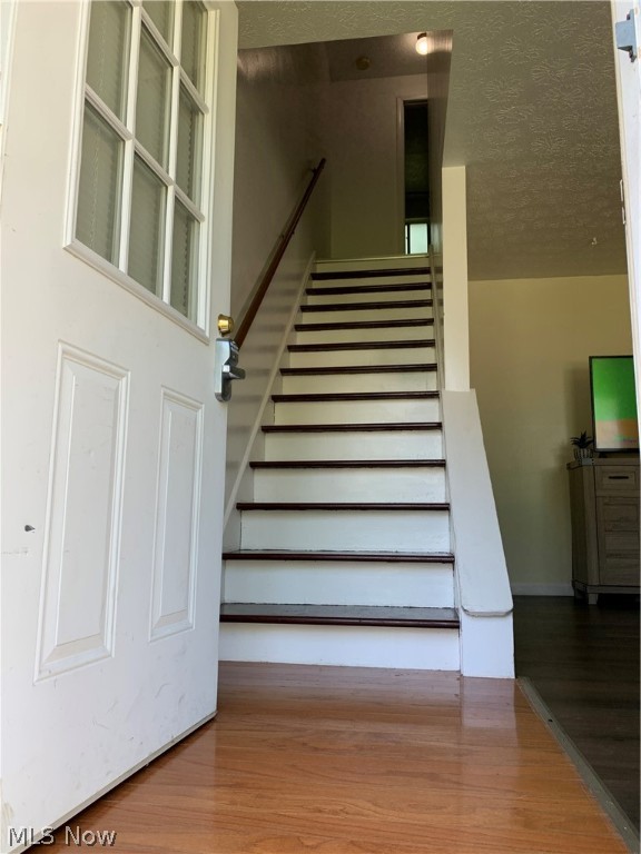 Hoy Lo Mae - Residential Income